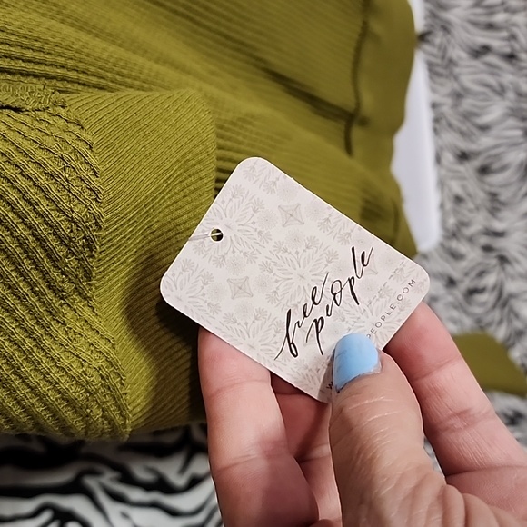 NWT Free People XS fits Medium to Large Ferngully & Mulberry color. - Picture 6 of 8